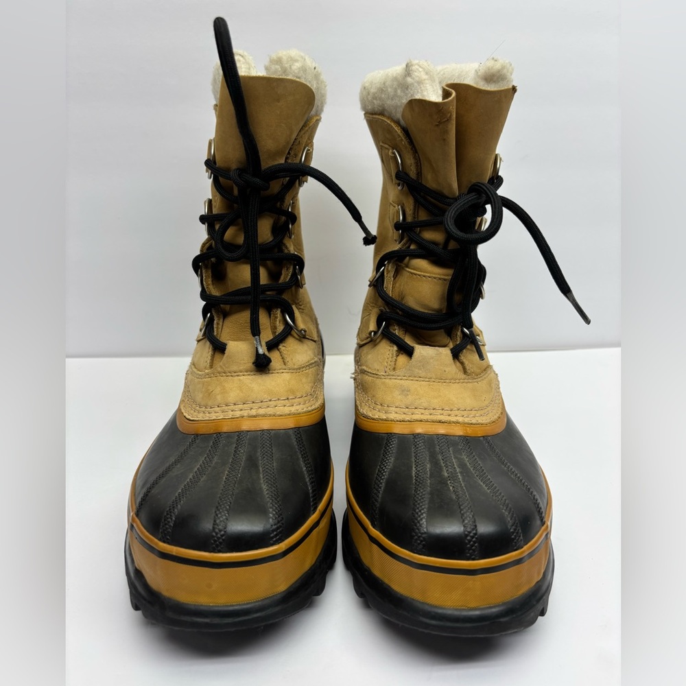 Sorel Caribou Insulated Lace-Up Winter Boots in Tan & Black, SZ 8 men’s